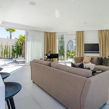 Holiday home Unique & Luxurious With Heated Pool, Gym & C Malaga