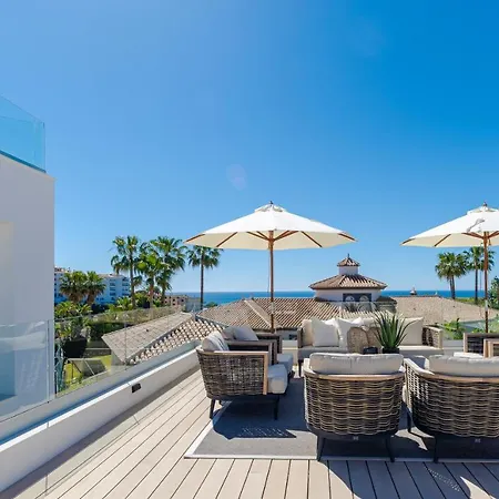 Unique & Luxurious With Heated Pool, Gym & C *