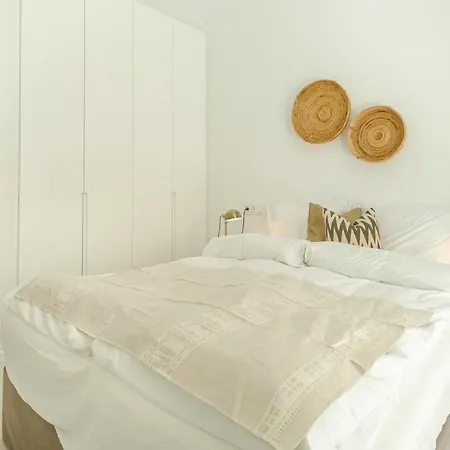 Holiday home Unique & Luxurious With Heated Pool, Gym & C