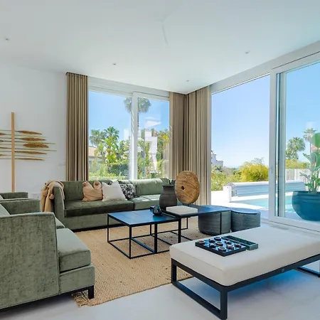 Holiday home Unique & Luxurious With Heated Pool, Gym & C *