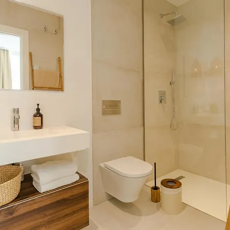 Holiday home Unique & Luxurious With Heated Pool, Gym & C Malaga