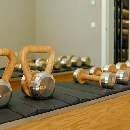 Unique & Luxurious With Heated Pool, Gym & C