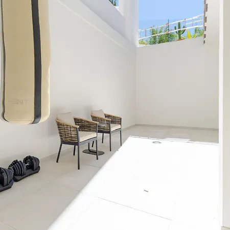 Unique & Luxurious With Heated Pool, Gym & C Malaga