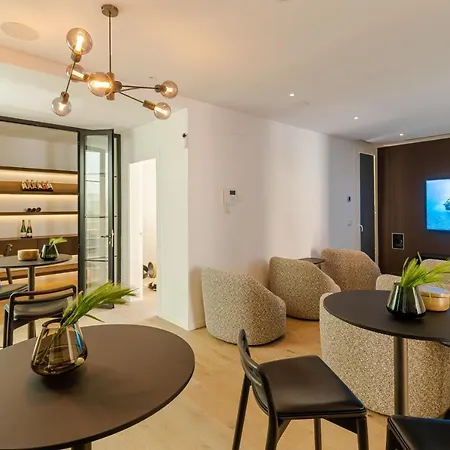 Holiday home Unique & Luxurious With Heated Pool, Gym & C *